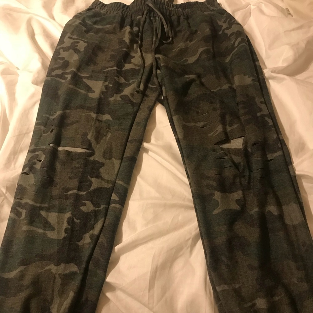 Size L camp pants